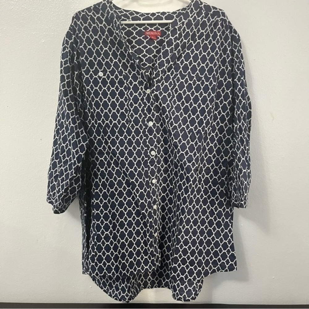 Merona Patterned Button Up Navy White Blouse Size 3